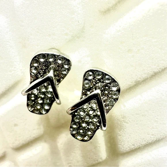 NWOT - Sparkling Silver Crystal Flip-Flop Earrings - Picture 8 of 13